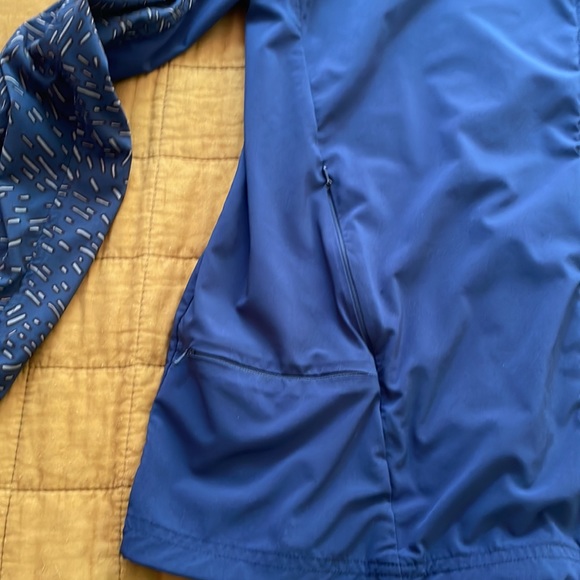 Outdoor Voices lightweight spandex jogging jacket, size M in blue/blue speckle. - Picture 5 of 7